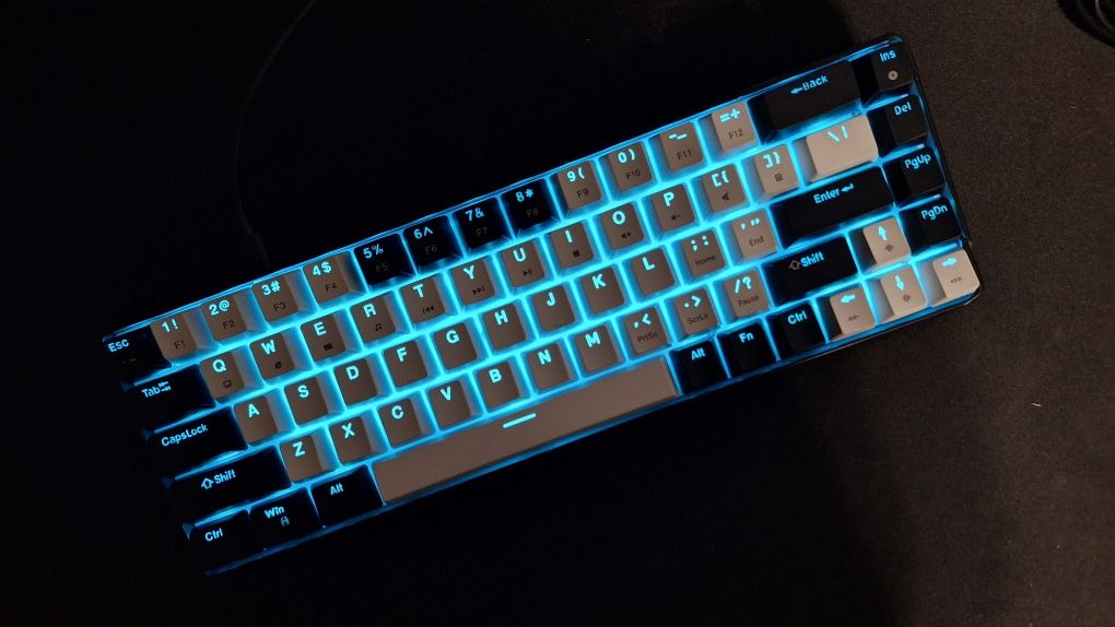 Продаю игровую механическую клавиатуру 1