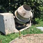 Betoniarka okolo 300l