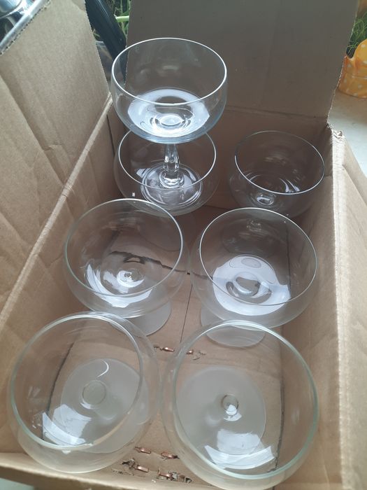 Oddam nowe szklanki do piwa, naczynia, kieliszki i filiżanki