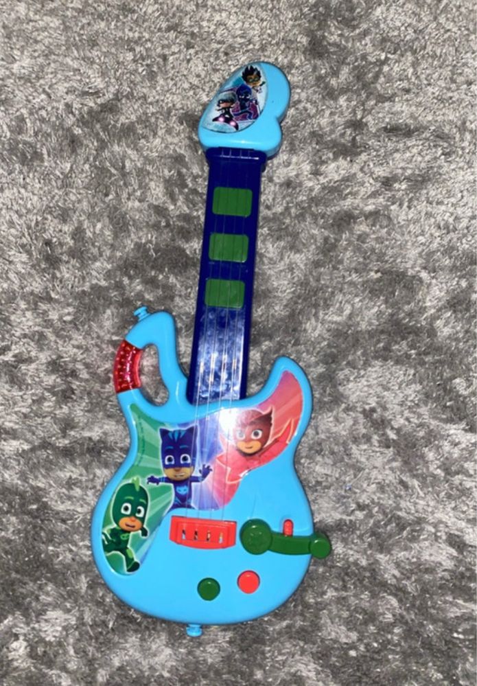 Brinquedo Guitarra (PJ Masks) Com sons e luzes |Por apenas 15€