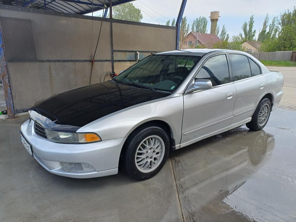Mitsubishi Galant