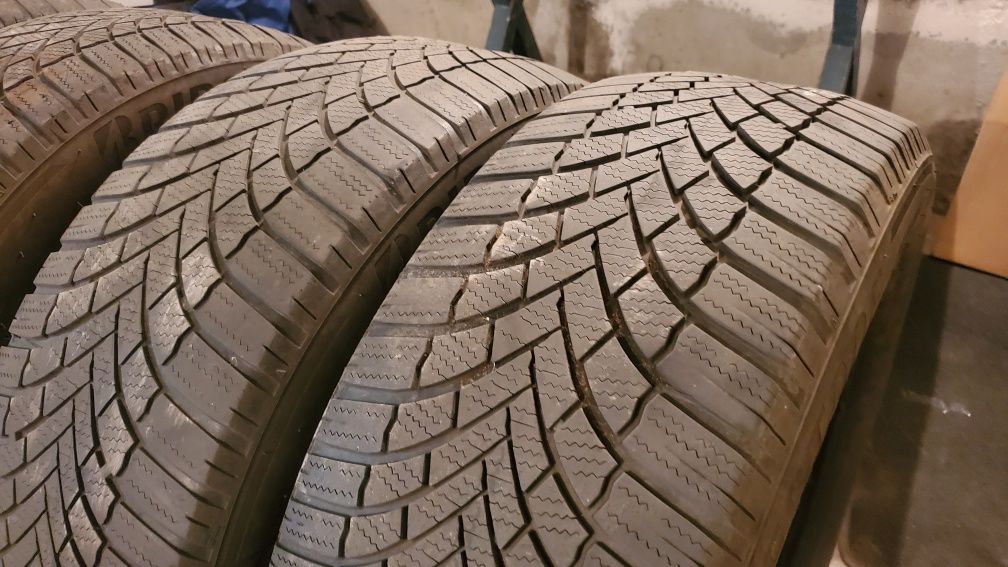 235.55r19 Bridgestone blizzak 2021г