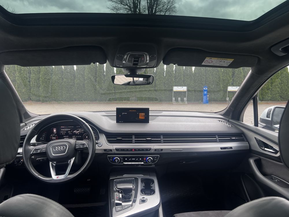 Audi Q7 3.0TDI webasto virtual 7 miejsc hak s-line