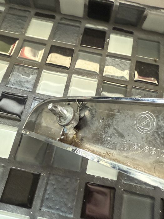Grill Emblemat Motylek Alfa Romeo 159 Oryginal