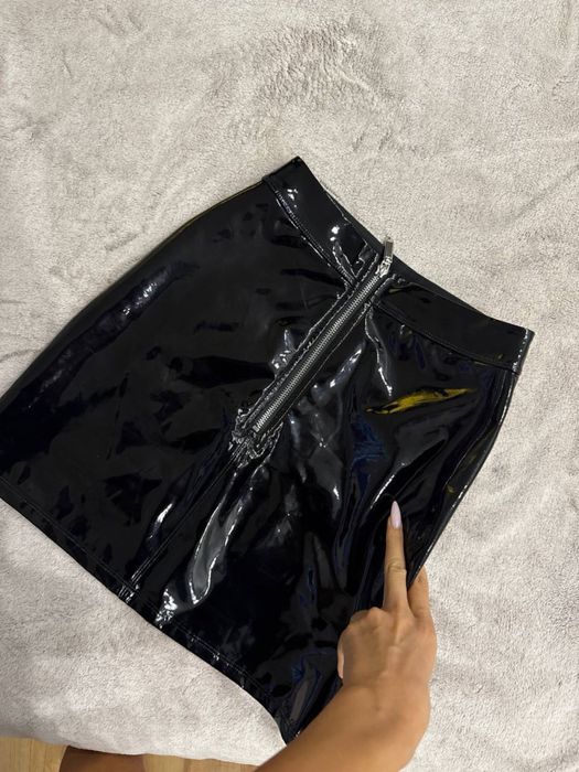 Новая юбка лаковая Lior