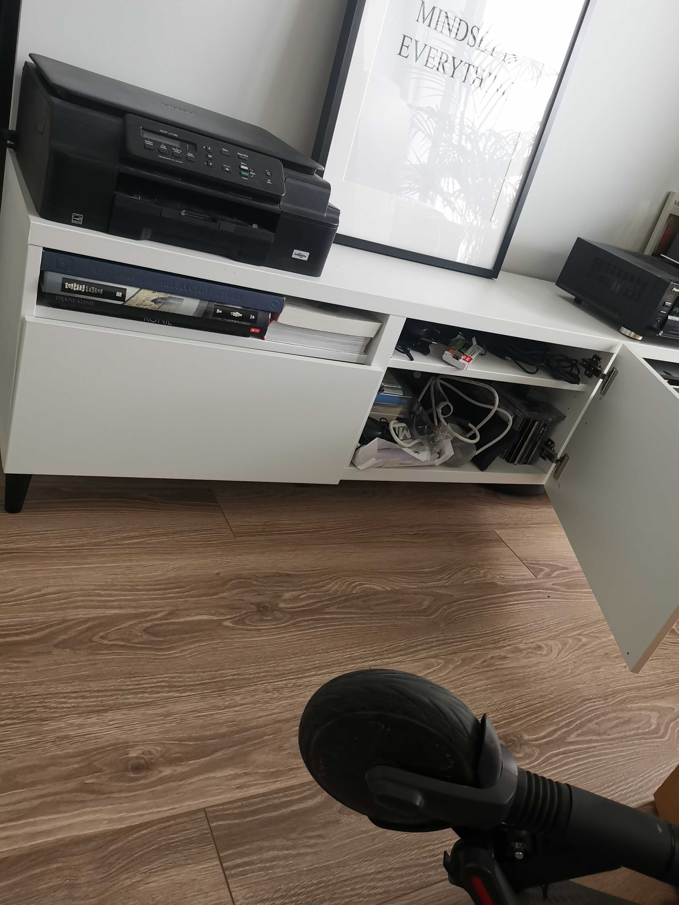 Szafka multimedialna IKEA