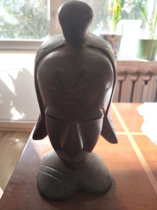 Sprzedam afrykańską  rzeźbę głowy