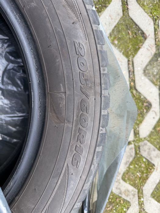 Opony wielosezonowe Toyo celsius as2 205 60 R16