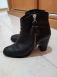 Vendo par Botas novas