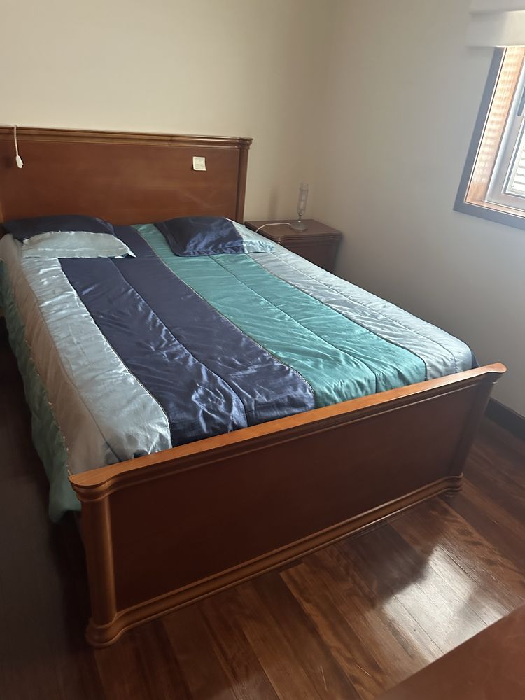 Quarto de casal,pouco uso,como novo