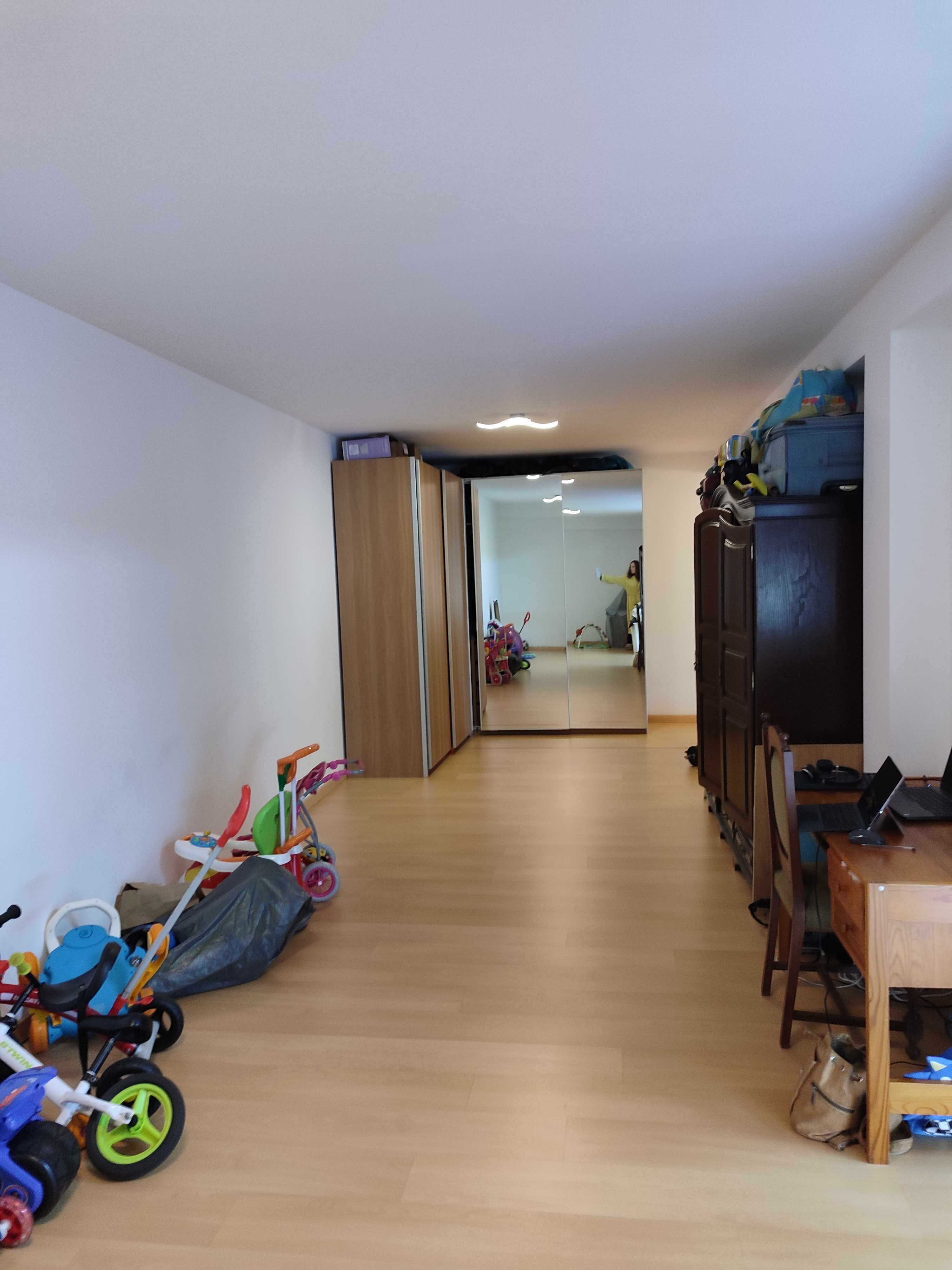 Arrenda-se apartamento T3 na Rua Gruta da Moura, em Coimbra