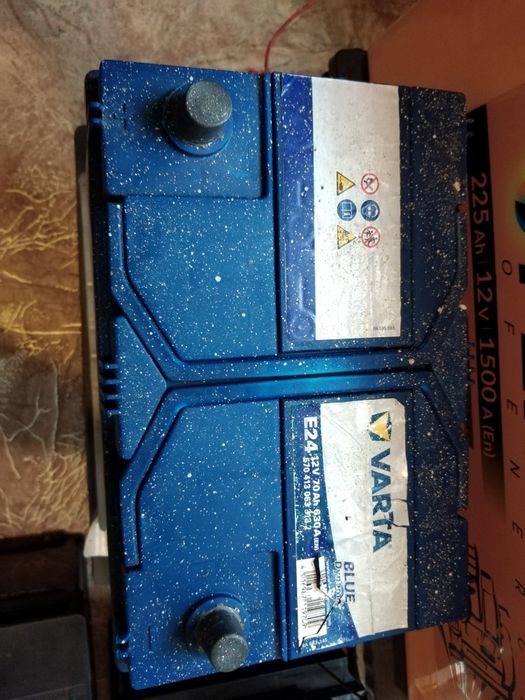 Продам аккумулятор VARTA 70Ah. 630A.