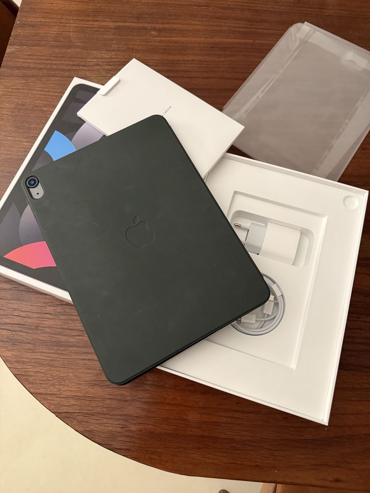 iPad Air 4.ª Geração | 256GB Wi-Fi | Impecável + Acessórios
