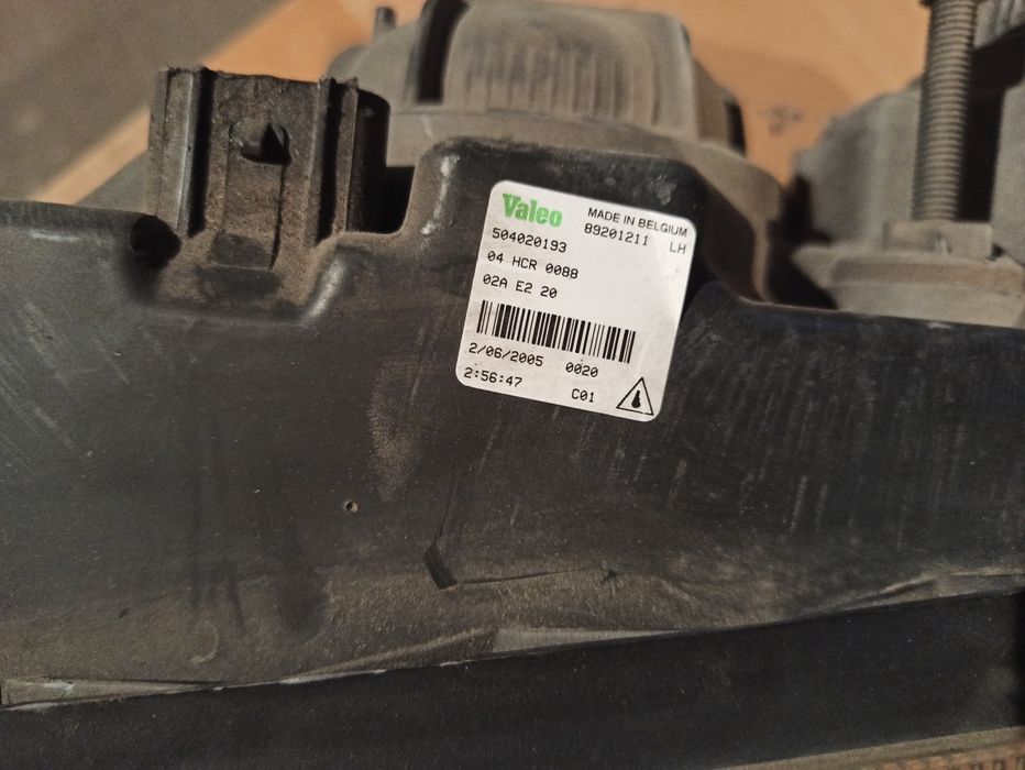 Lampa reflektor przód prawy lewy Iveco Stralis Eurocargo