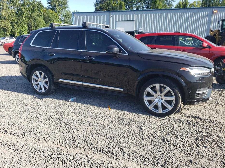 2018 Volvo XC90 T8