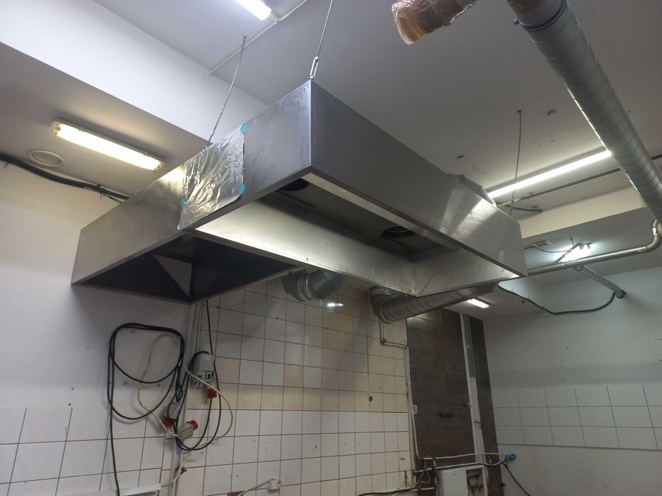 Wyciąg gastronomiczny.  2 szt  210cm+136cm