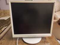 Sprzedam monitor komputerowy