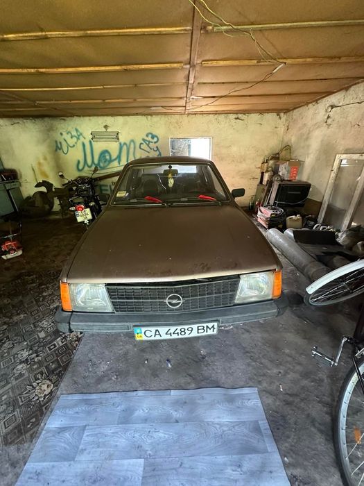 Автомобіль Opel kadet