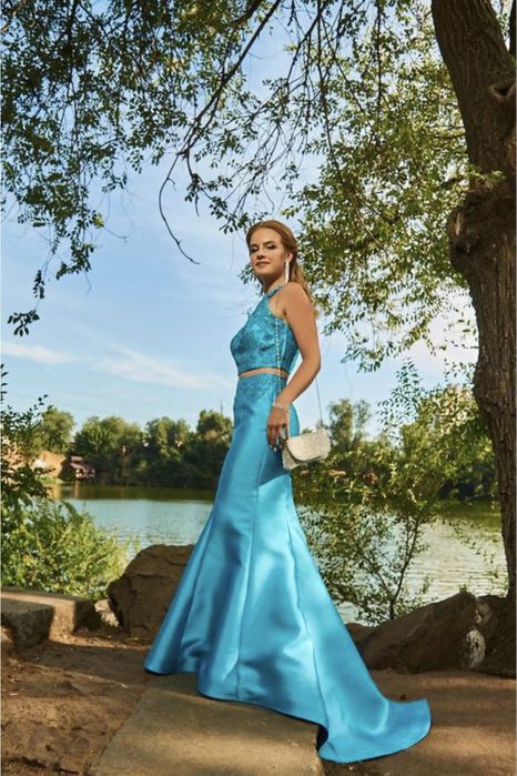 Випускна сукня