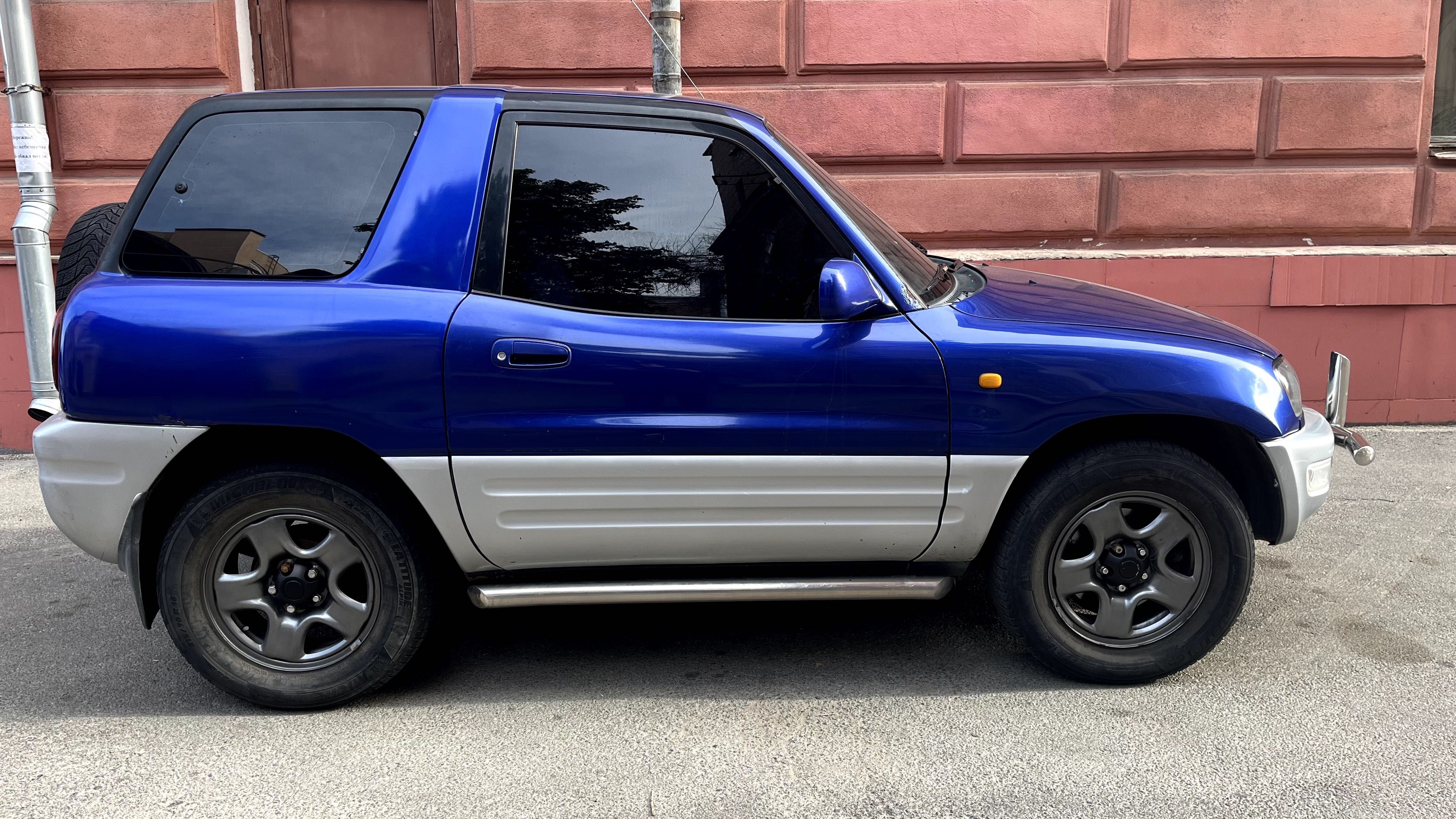 Toyota RAV4 1998 I покоління (FL)  2.0i AT (126 к.с.) 4WD