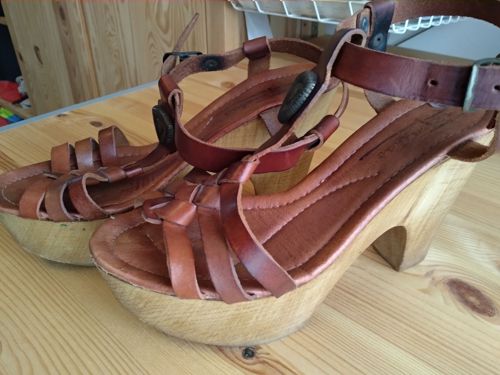 Chinelas Tapadas 38