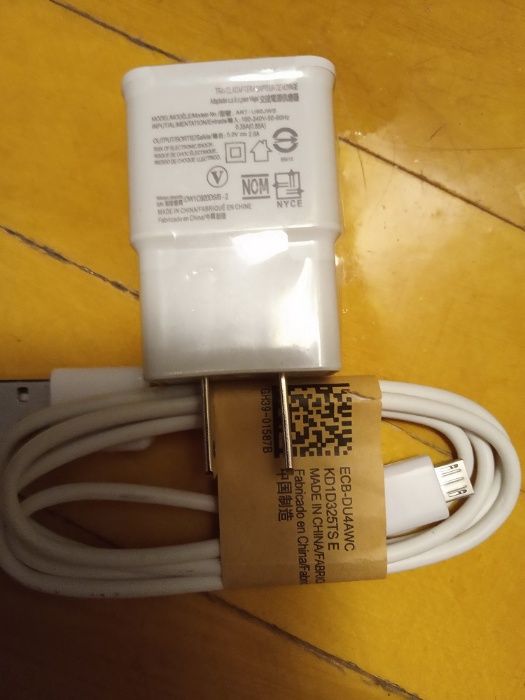 Комплект зарядного устройства USB с кабель Micro USB новый
