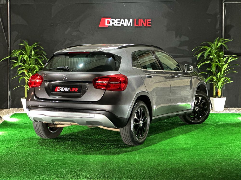 Mercedes Benz GLA 180 - Possibilidade de financiamento