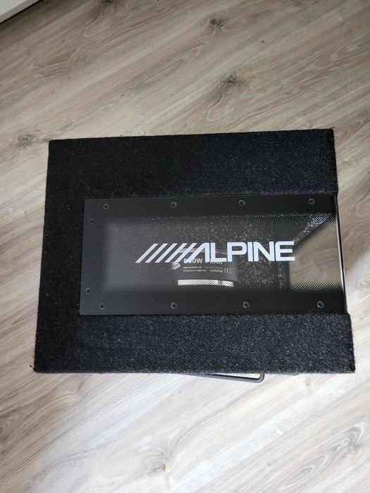 Subwoofer Alpine Sbg-1244br, Wzmacniacz Alpine BBX-T600 z okablowaniem