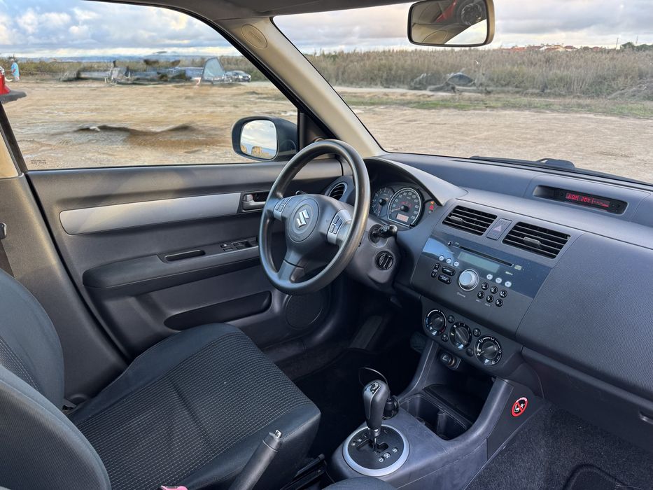 Suzuki Swift 2006 Automatico poucos kms 4.8 l/100 mto economico