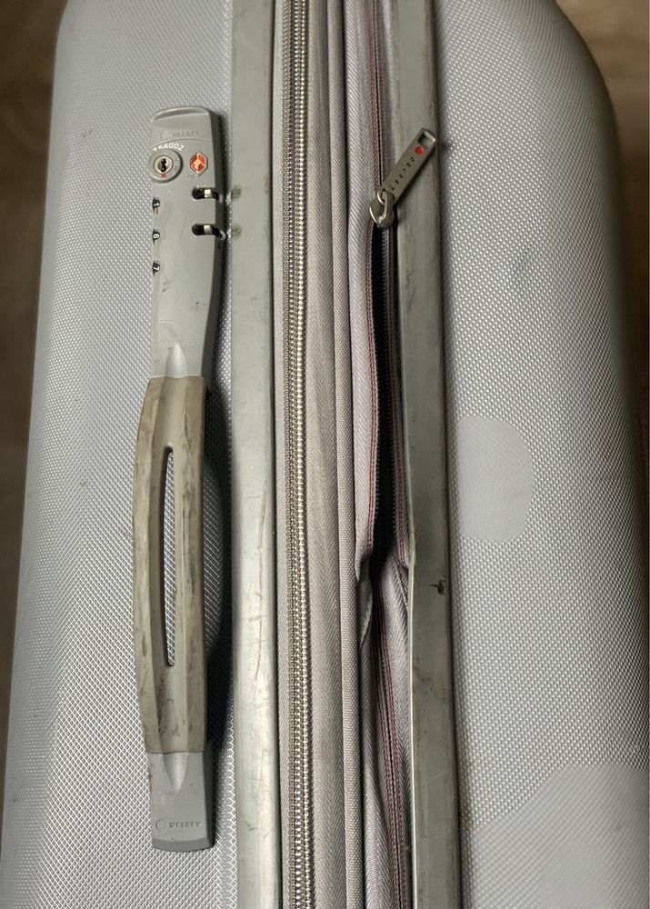 Delsey EXTENDO II модель 617820, 69 см