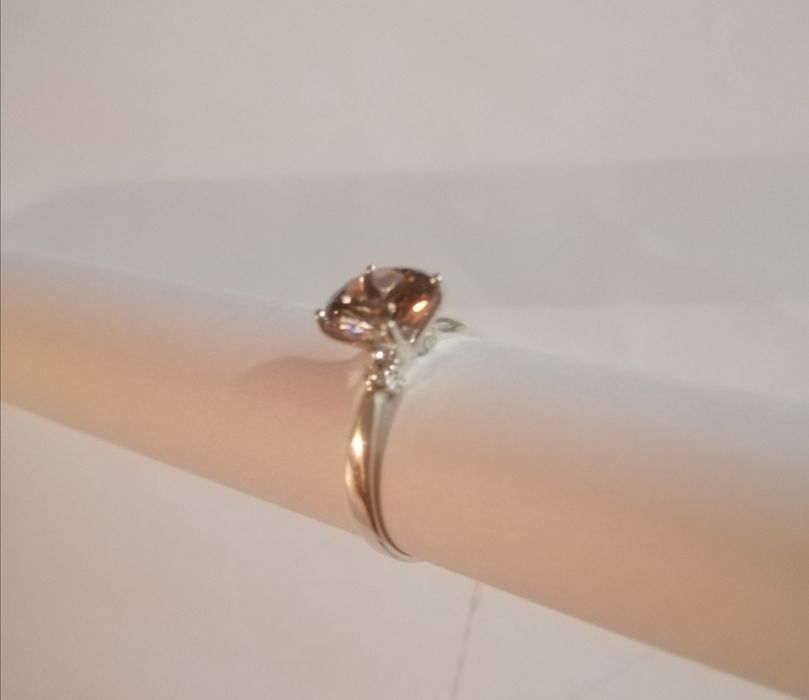 Продам серебряное кольцо 925 пробы.