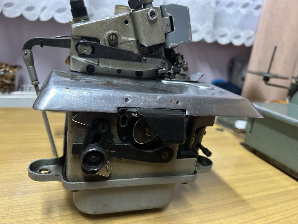 Maszyna do szycia overlock