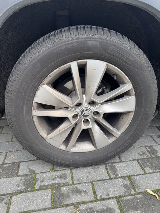 Caloroczne Opony Pirelli Scorpion SF2 - 255/55 R18 (jak nowe)