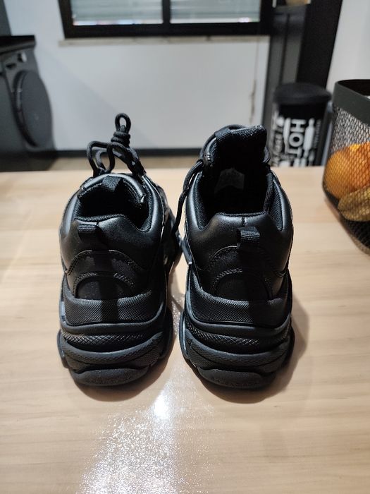 Tênis Balenciaga Triple S black