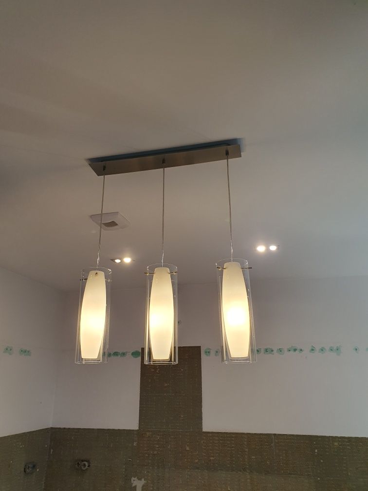 Lampa wisząca do salonu, nad wyspę kuchenna