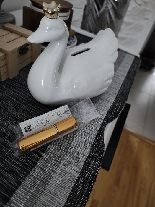 Skarbonka łabądź plus gratis atomizer na perfumy