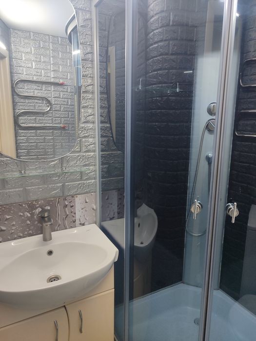 Продам 1 квартиру - студіо в центрі міста Сміла. Сертифікат - так.