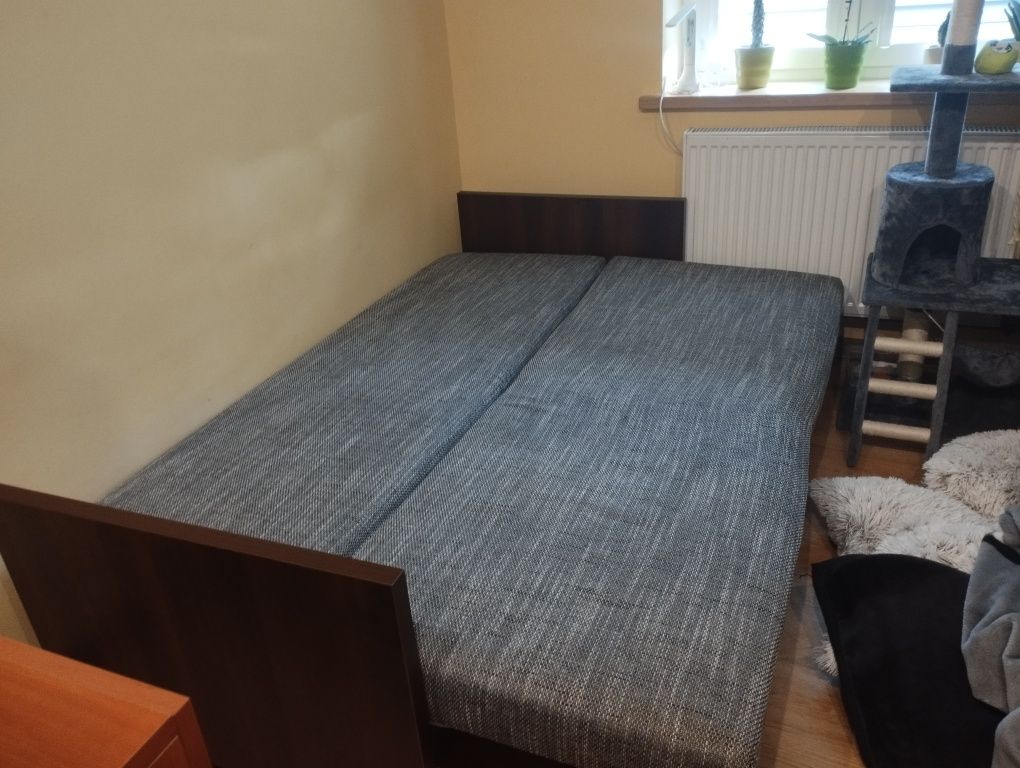 Sofa rozkładana w dobrym stanie