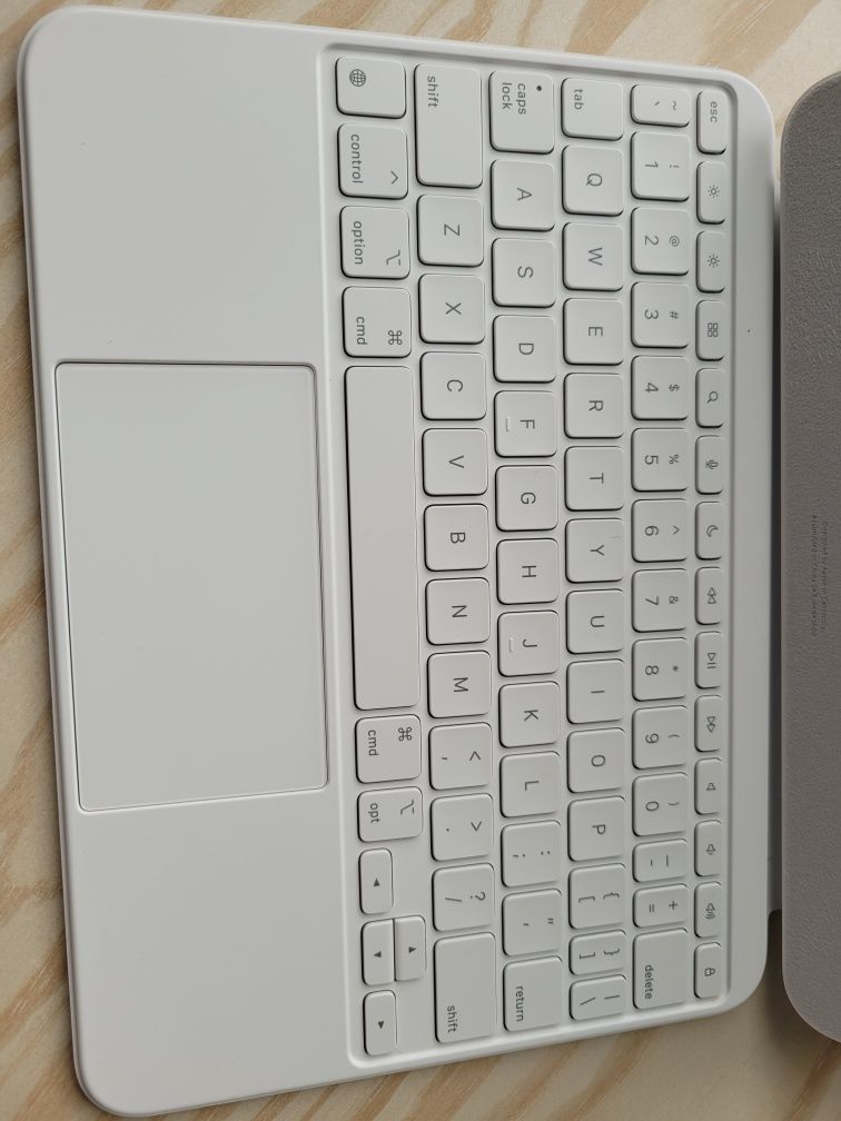 Magic Keyboard Folio для iPad 10