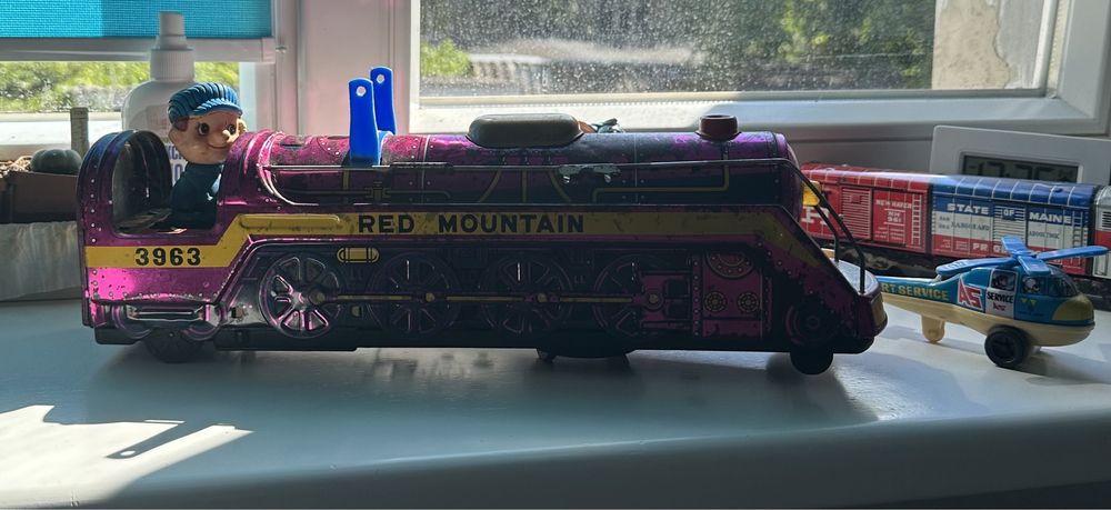 modern toys red moutand 3963