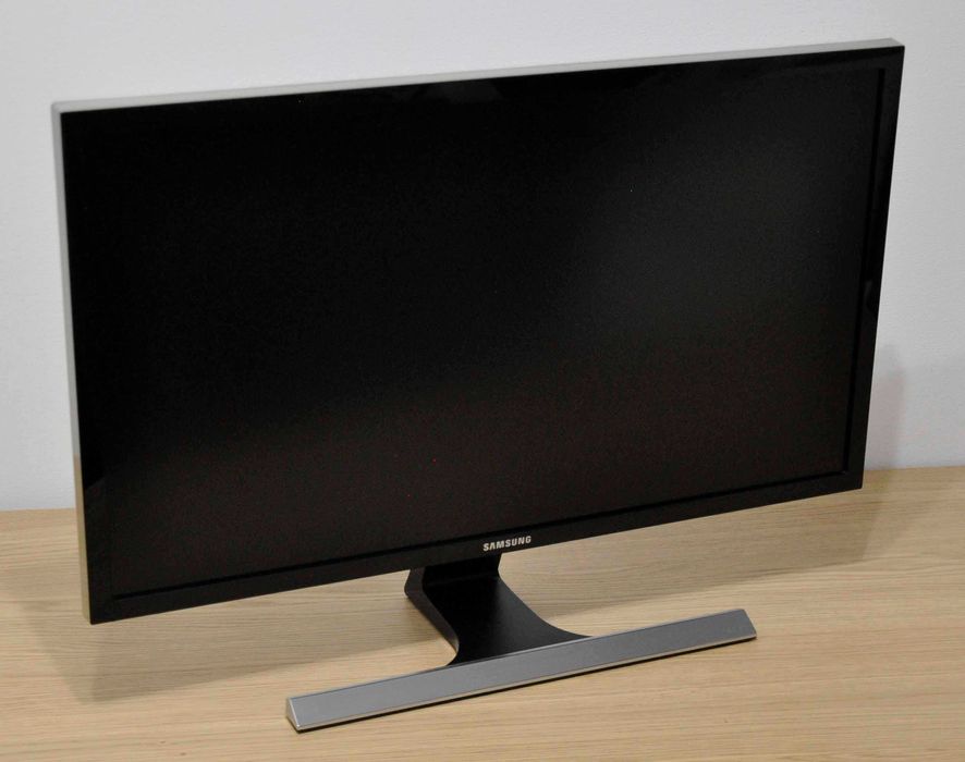 Monitor Samsung UHD 28"