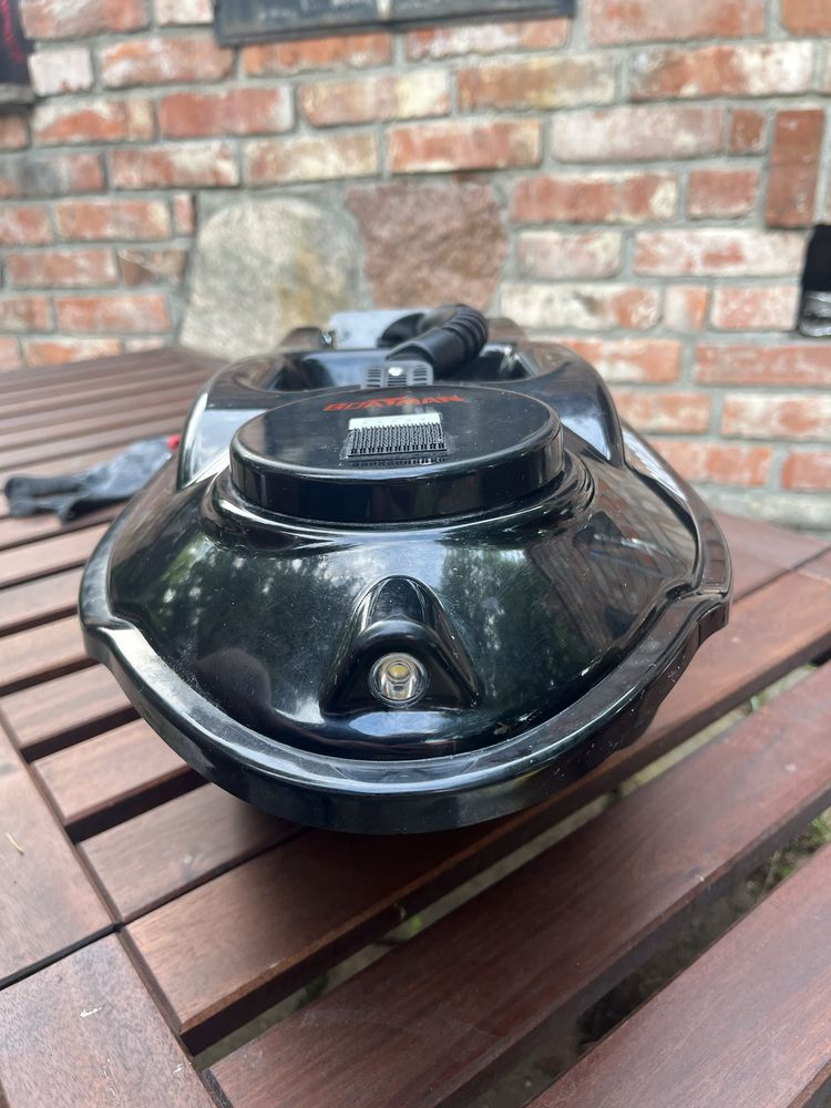 Łódka zanętowa Boatman MK4 Compass-Black wraz z pokrowcem