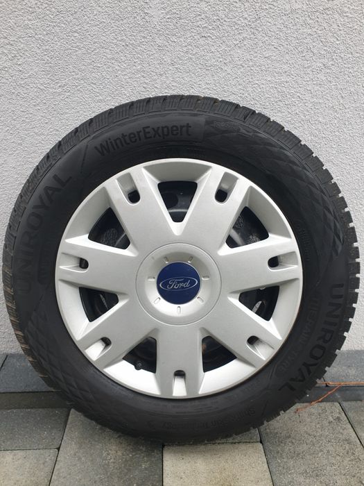 Komplet kół zimowych  r. 15 rozstaw 4x 108  + kołpaki Ford
