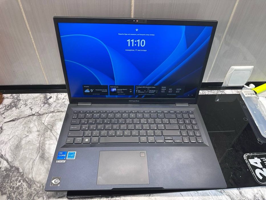 Ноутбук Asus Exspert Book