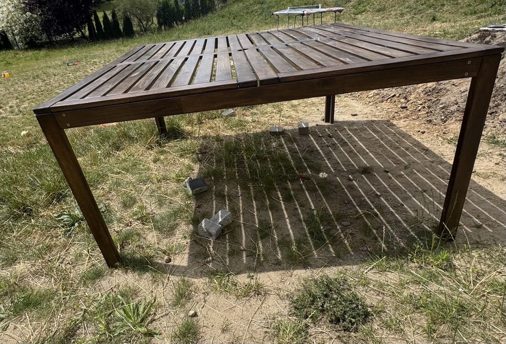 Stół ogrodowy 140 ×140