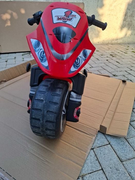 Mota eletrica de criança