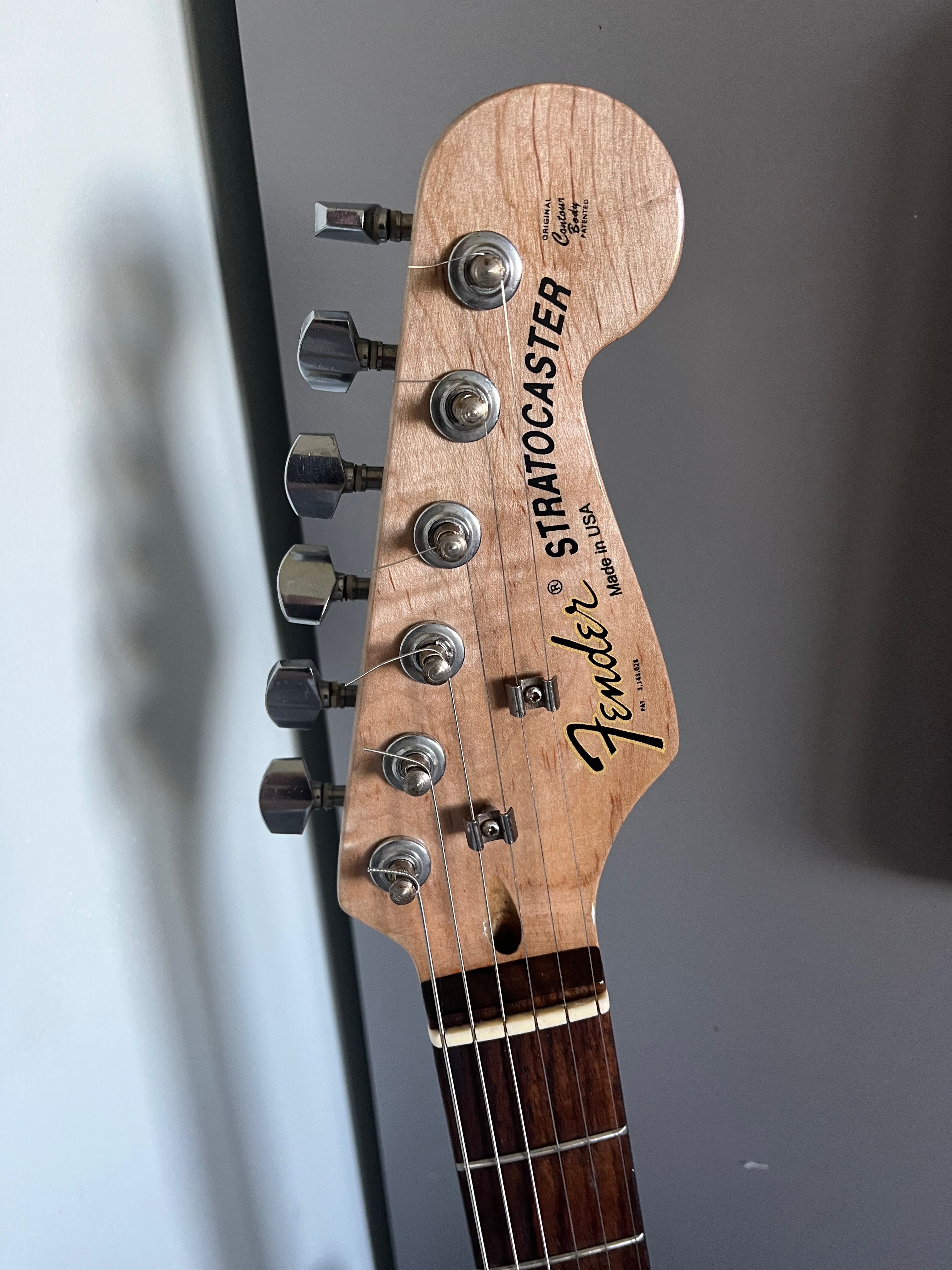 stratocaster gitara