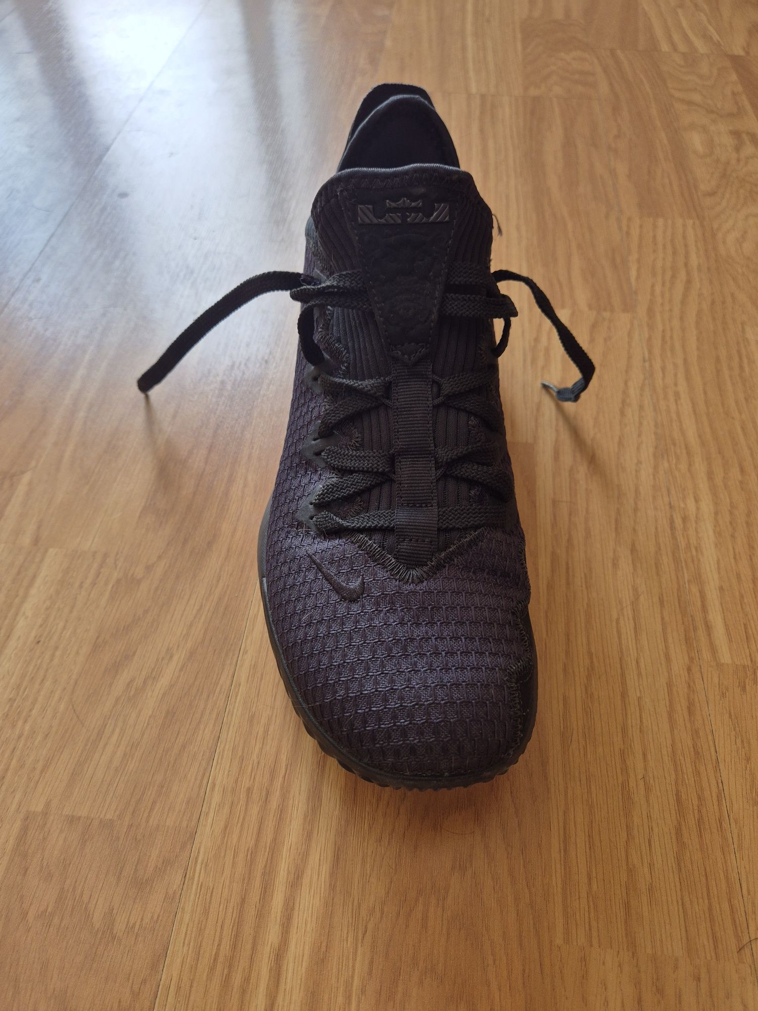 Nike LeBron 16 Low Triple Black