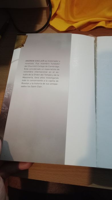 Livro história antigo