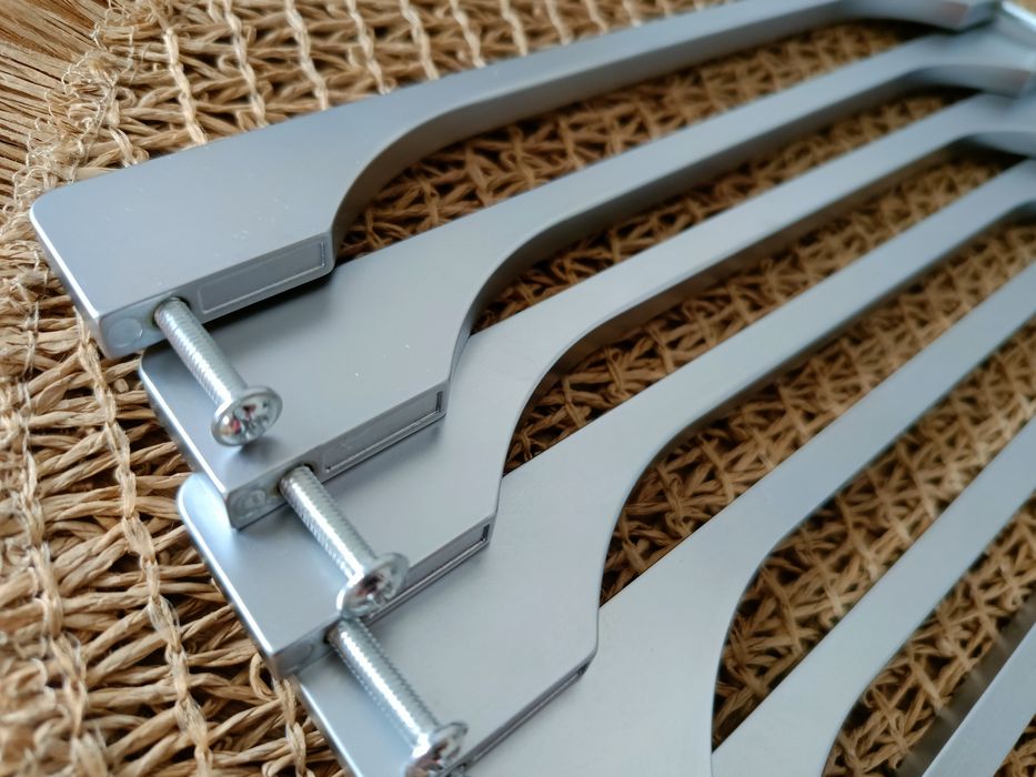 Uchwyty meblowe szuflady szafki jak nowe 7 sztuk Polecam